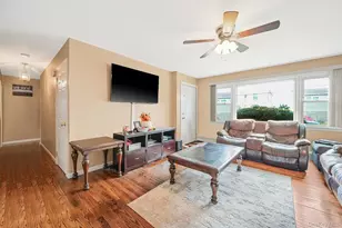 776 S 5th St, Lindenhurst, NY 11757 - Photo 6