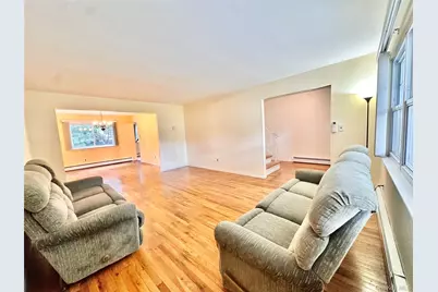 22 Sheppard Lane #B, Smithtown, NY 11787 - Photo 4