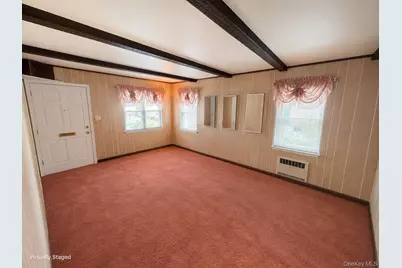 8042 260th Street, Glen Oaks, NY 11004 - Photo 10