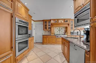1559 Pebble Ln, Hewlett, NY 11557 - Photo 8
