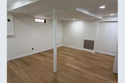 135 Worthington Road, White Plains, NY 10607 - Photo 20