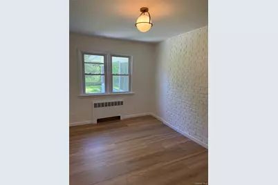 135 Worthington Road, White Plains, NY 10607 - Photo 8