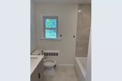 135 Worthington Road, White Plains, NY 10607 - Photo 10