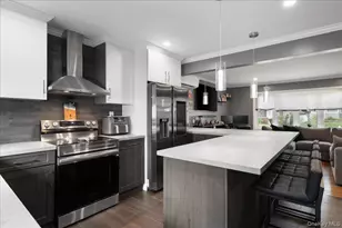 308 McCall Ave, West Islip, NY 11795 - Photo 6