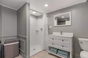 1107 Jefferson Ave, West Islip, NY 11795 - Photo 16