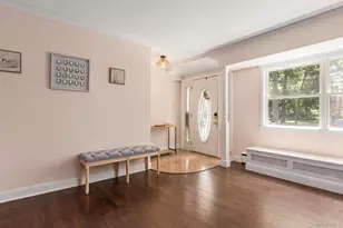 1107 Jefferson Ave, West Islip, NY 11795 - Photo 4