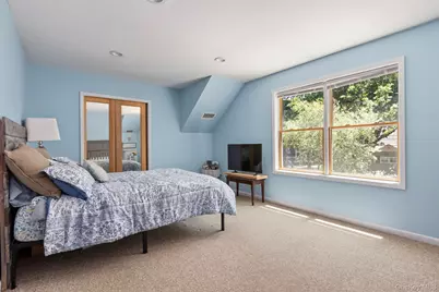 1107 Jefferson Avenue, West Islip, NY 11795 - Photo 18