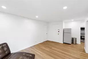 50-21 39th Pl, Sunnyside, NY 11104 - Photo 4