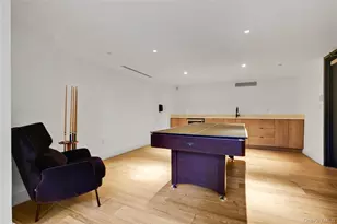 24-16 Queens Plaza S, Long Island City, NY 11101 - Photo 16