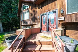 48 Oak Ave, Smithtown, NY 11787 - Photo 6
