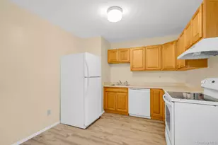 66 Norfleet Ln, Coram, NY 11727 - Photo 8
