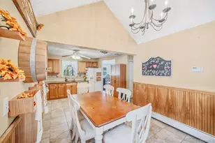256 Deer Rd, Ronkonkoma, NY 11779 - Photo 10