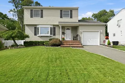 1530 Kimberly Court, Wantagh, NY 11793 - Photo 2