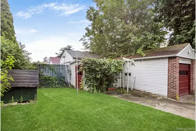 24102 142nd Avenue, Rosedale, NY 11422 - Photo 18