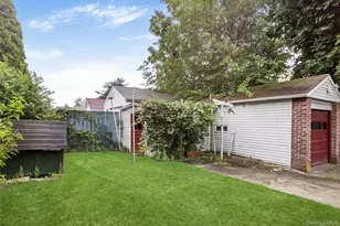 241-02 142nd Ave, Rosedale, NY 11422 - Photo 18
