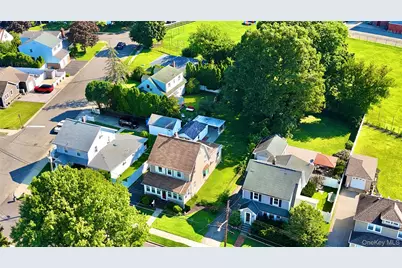 55 McKinley Avenue, Hicksville, NY 11801 - Photo 38