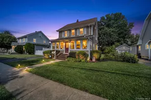 55 Mckinley Ave, Hicksville, NY 11801 - Photo 2