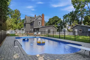 61 Ocean Ave, Islip, NY 11751 - Photo 36