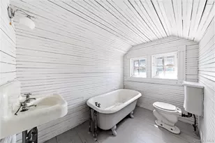 61 Ocean Ave, Islip, NY 11751 - Photo 32