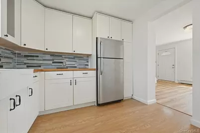 310 West Drive, Copiague, NY 11726 - Photo 10