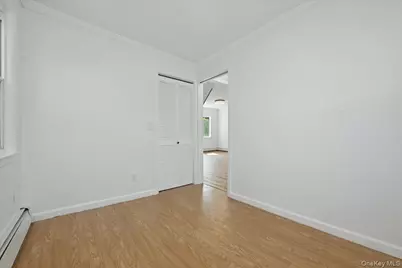 310 West Drive, Copiague, NY 11726 - Photo 20