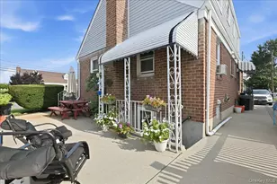 81 Franklin St, Elmont, NY 11003 - Photo 34