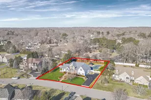3 Crossfield Ct, Shoreham, NY 11786 - Photo 2