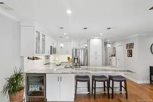 94 Pacific Blvd, Long Beach, NY 11561 - Photo 16