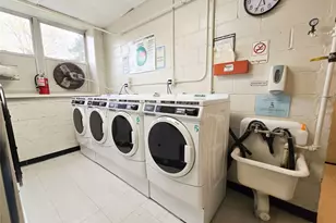 47-27 Little Neck Pkwy, Little Neck, NY 11362 - Photo 8