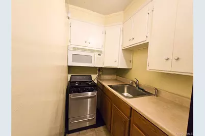 47-27 Little Neck Parkway #L-2, Little Neck, NY 11362 - Photo 6