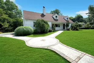 18 Addison Ln, Greenvale, NY 11548 - Photo 2