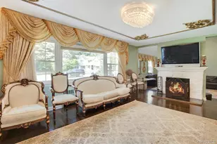 18 Addison Ln, Greenvale, NY 11548 - Photo 10