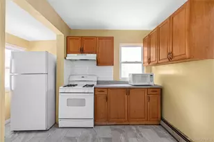 117-22 142nd Pl, Jamaica, NY 11436 - Photo 6