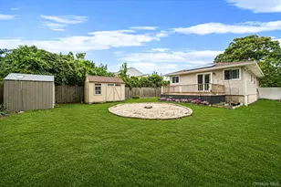 24 Trafalgar Dr, Shirley, NY 11967 - Photo 4