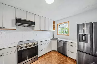 24 Trafalgar Drive, Shirley, NY 11967 - Photo 6