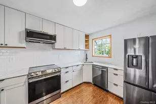 24 Trafalgar Dr, Shirley, NY 11967 - Photo 6