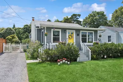 34 W End Avenue, East Quogue, NY 11942 - Photo 2