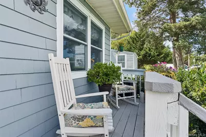34 W End Avenue, East Quogue, NY 11942 - Photo 4
