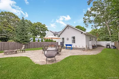 393 W End Avenue, Shirley, NY 11967 - Photo 22