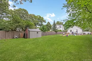393 West End Ave, Shirley, NY 11967 - Photo 26