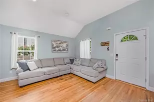 393 West End Ave, Shirley, NY 11967 - Photo 4