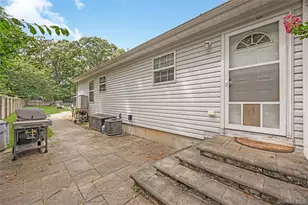 393 West End Ave, Shirley, NY 11967 - Photo 20