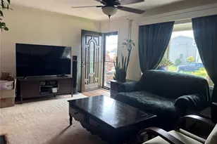 92 Vanburen St, Freeport, NY 11520 - Photo 4