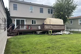 92 Vanburen St, Freeport, NY 11520 - Photo 22