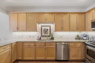 323 Trump Park, Shrub Oak, NY 10588 - Photo 2