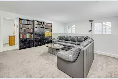 22 Westminster Way, Pomona, NY 10970 - Photo 16