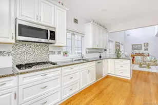 22 Westminster Way, Pomona, NY 10970 - Photo 8