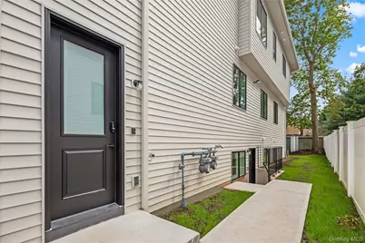 30 E Castle Avenue #101, Spring Valley, NY 10977 - Photo 4