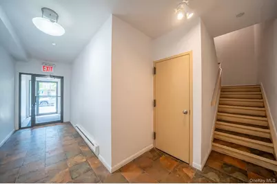 17524 89 Avenue #C, Jamaica, NY 11432 - Photo 4