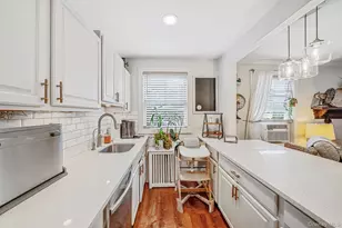 4 Edwards St, Roslyn Heights, NY 11577 - Photo 12